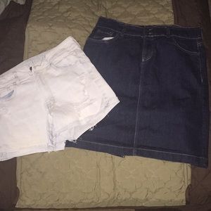 Old navy jean skirt. Bag#92